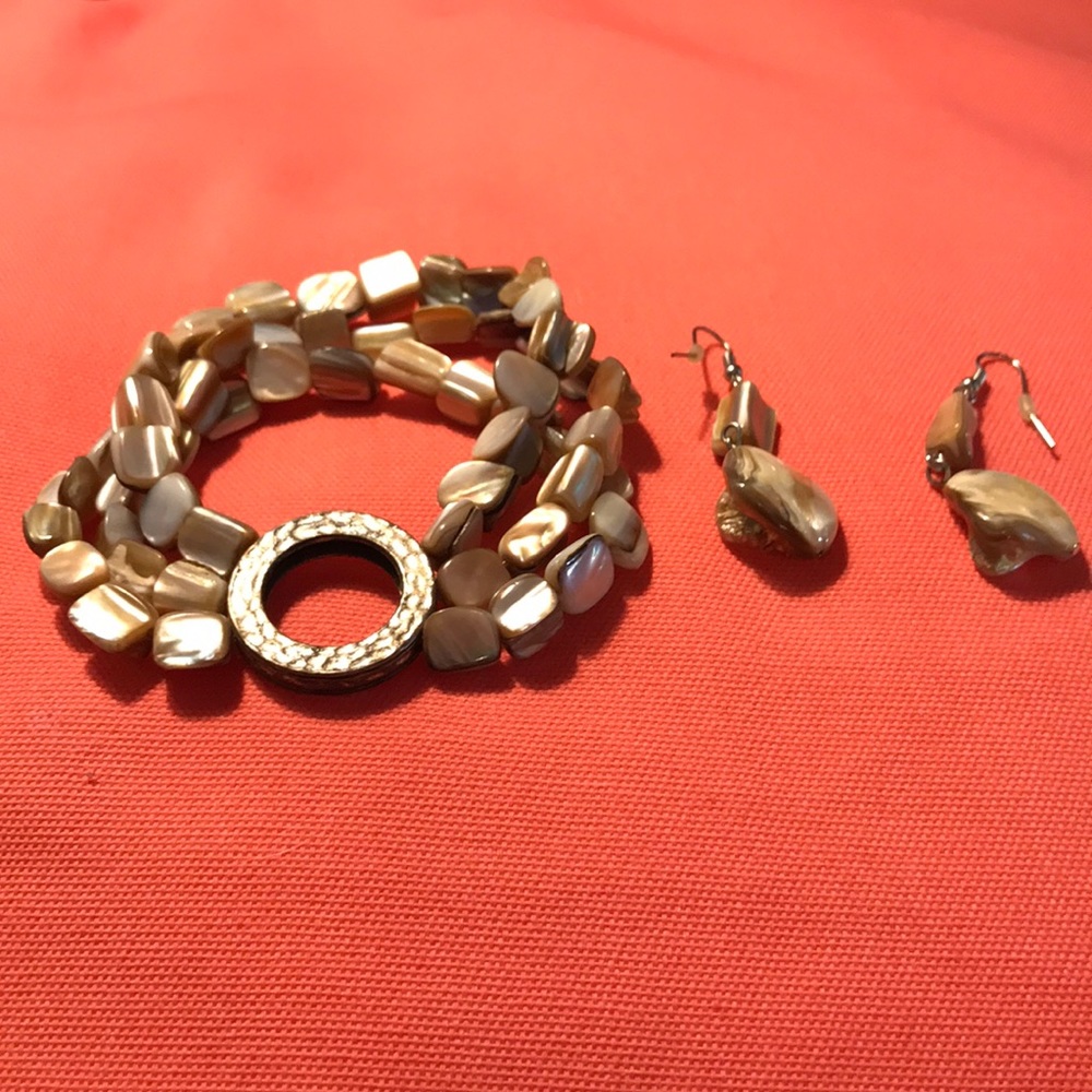 Premier Designs Earring and Bracelet Set